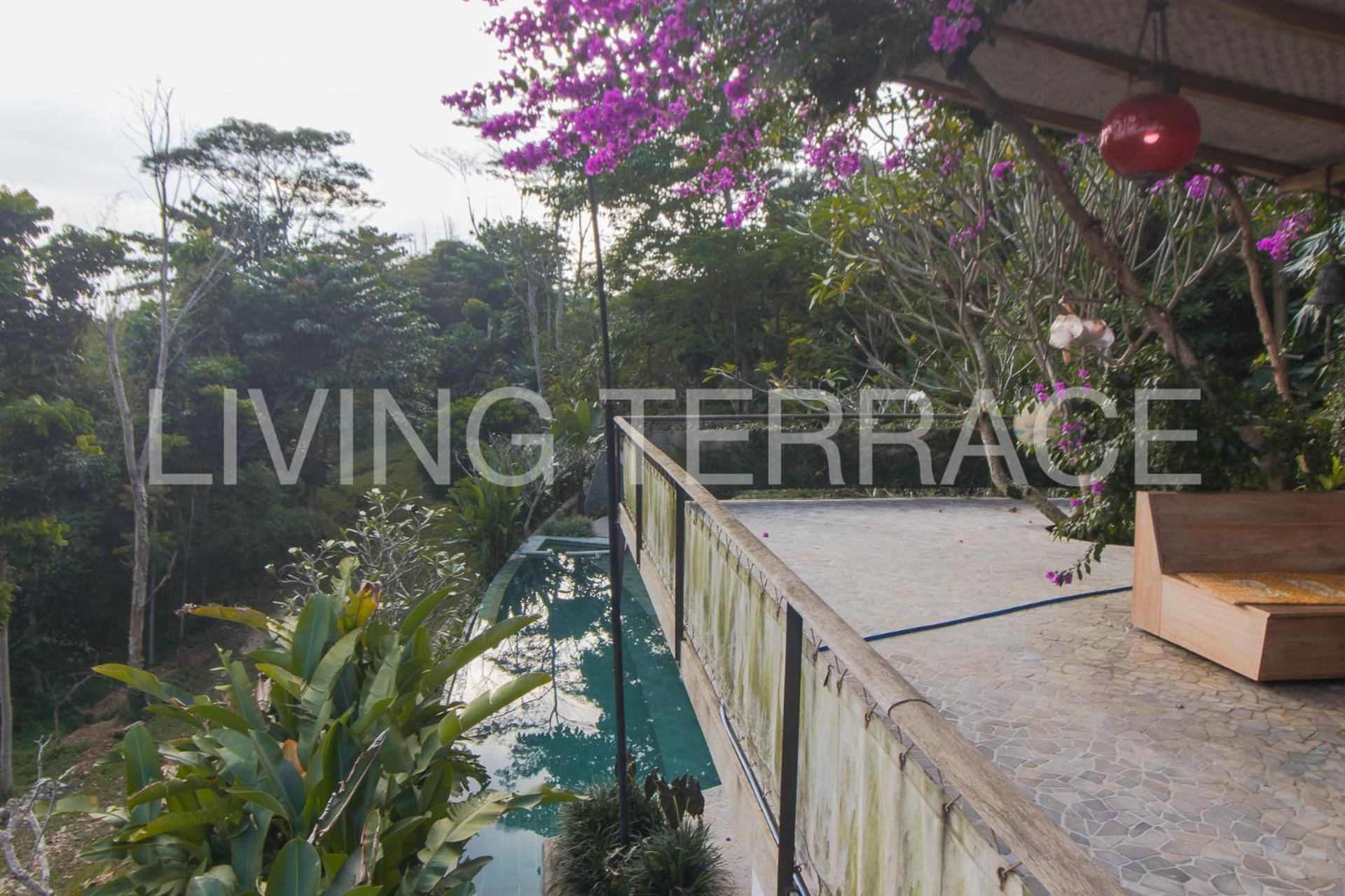 Wisma tamu Rumah Lereng 3*